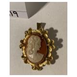 CAMEO BACK PENDANT/BROOCH 18 KARAT GOLD - 6.7 DWT