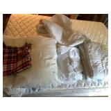 QUEEN SIZE BEDDING