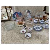 GROUP OF ASSORTED DISHES, CREAMER, BASKET, ETC.