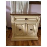 DREXEL HERITAGE NIGHTSTAND 24" W X 17" D X 25" H