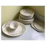 DISHES, HOMER LAUGHLIN "GEORGIAN" PATTERN, 9