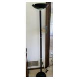 BLACK FLOOR LAMP