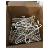 MEDIUM SIZE BOX WITH 100 PLASTIC HANGERS