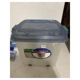 CLEAR MOBILE STORAGE BOX