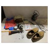 SZ. 10 MARGARETTA VILLE SHOES, SPEAKERS, ETC.