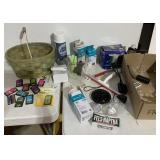 BASKET, LED BULBS, WALL CLEANER, HEADS/TAILS