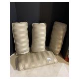 4 STRIPED BAGUETTE PILLOWS