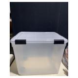 103 QT. TOTE W/ LOCKING HANDLES AND WHEELS