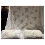 MACHINE MADE, REVERSIBLE, FULL/QUEEN QUILT WITH 2