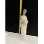 LLADRO FIGURINE 6379 13" H WOMAN W/ HEART