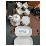 PFALTZGRAFF DISHES, TEA POT, 8 CUPS