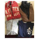 4 HOODED SWEATSHIRTS, XL