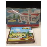 MODELS, PLASTIC VILLE GAS STATION, FALLER GAS