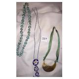 BEADED NECKLACE, SHELL W/ SILK THREAD NECKLACE