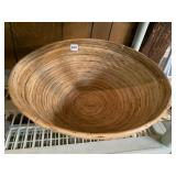 19" WOVEN BASKET