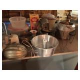 JUICER, MOLDS FOR JELL-O, RICER,