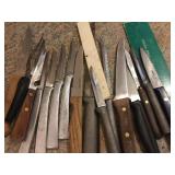 BAKING DISHES, KNIVES, CASSEROLES