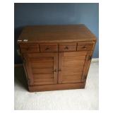 MAPLE DOOR CABINET 30" H X 30" W X 18" D SINGLE