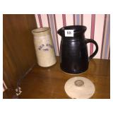 BEN AVON 1976 CROCK, BROWN PITCHER SIGNED BASE