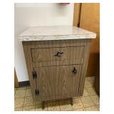 SUPPLY CABINET FORMICA TOP W/ METAL LEGS 1 DOOR 1