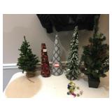 ASSORTED CHRISTMAS TREE