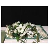 CHRISTMAS WREATH DECORATING SUPPLIES IN WHITE