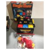 MAGIC SHOW WITH BOX