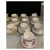 10 TEACUPS AND SAUCERS, INCLUDING QUEEN ANNE,