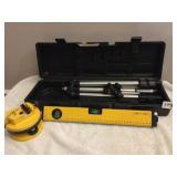 LASER LEVEL WITH TRIPOD IN CASE