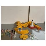 DISNEY MICKEY MOUSE DISNEY WORLD TRACK AND