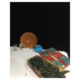 HOLIDAY LIGHTS, SANDWICH PLATES W/ GOLD RIM,