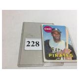 1969 TOPPS #50 ROBERTO CLEMENTE (HOF)