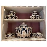 PFALZ LARGE GLAZED TUREEN 11" H X 13" W - WM 4552