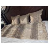 ACCENT PILLOWS AND PROTECTOR