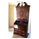 HENKEL HARRIS IMPRESSIVE 2PC. GOVERNOR