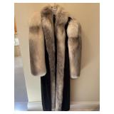 FOX AND MINK FULL SIZE COAT 50" L FROM SHOULDER -
