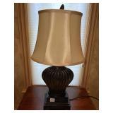 URN CENTER LAMP W/ OVAL SHADE 25" H