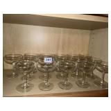 16 PEDESTAL CHAMPAGNE GLASSES