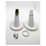 14K GOLD 3 RINGS SZ. 5 & 7.5 BANDS & 4 BLACK