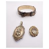 UNMARKED TESTED 14K BUCKLE BRACELET, TRI-COLOR