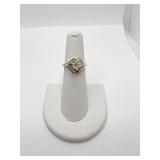 14K HEART SHAPE CENTER DIAMOND AND 12 SIDE