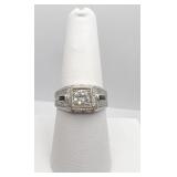 18K RING DIAMOND CENTER AND SAPPHIRES ON SIDES