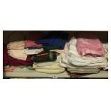 ASSORTED TABLE LINENS AND BATH LINENS, INCLUDING