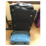 AMERICAN TOURISTER FULL SIZE SUITCASE AND ROLLING