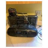 SANYO BOOM BOX WITH DETACHABLE SPEAKERS, RADIO