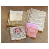 LACE TABLECLOTH, LACE EDGED TABLECLOTH, IRISH