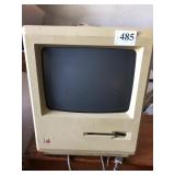 MACINTOSH MODEL MOOO1