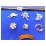 GROUP OF SEVEN PINS BROOCHES, RHINESTONE HAT,