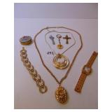 GOLD TONE NECKLACE WITH LOCKET PENDANT AS IS GOLD