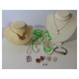 PLASTIC BEAD NECKLACE, CLIP ON EARRINGS, ID